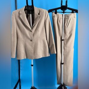 Larry Levine Women Tan Tweed Lined Pants Suit Set Size 10 Business Work Church